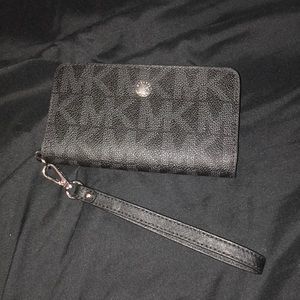 Michael Kors phone wristlet